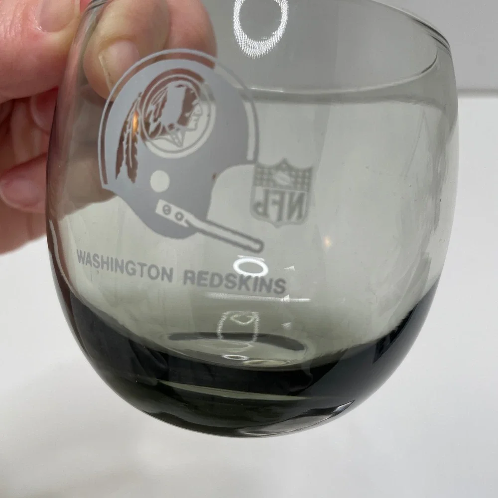 Vintage Washington Redskins NFL Smoked Glass Tumbler‎ Helmet Logo Grey Etched